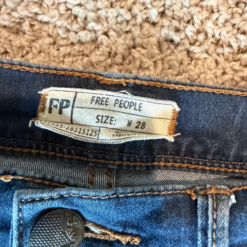 Free People Women Dark Wash Skinny Jeans Blue Denim Mid Rise Size 28 - Picture 3 of 12